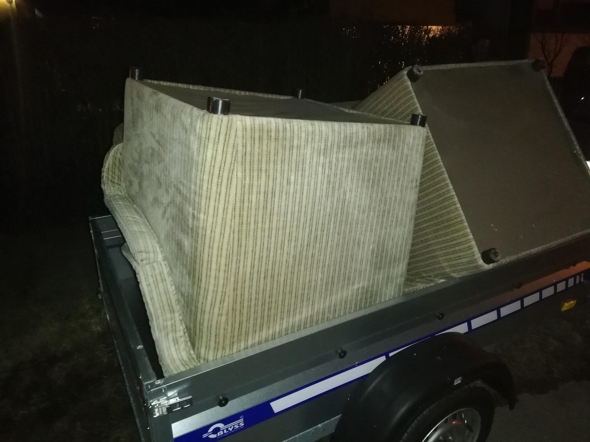 63. Potreban očuvan trosed za porodicu iz Bačke Topole - ZATVORENO :-)